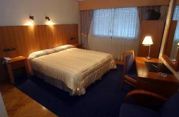 מלון Caldaria Y Balneario 4*